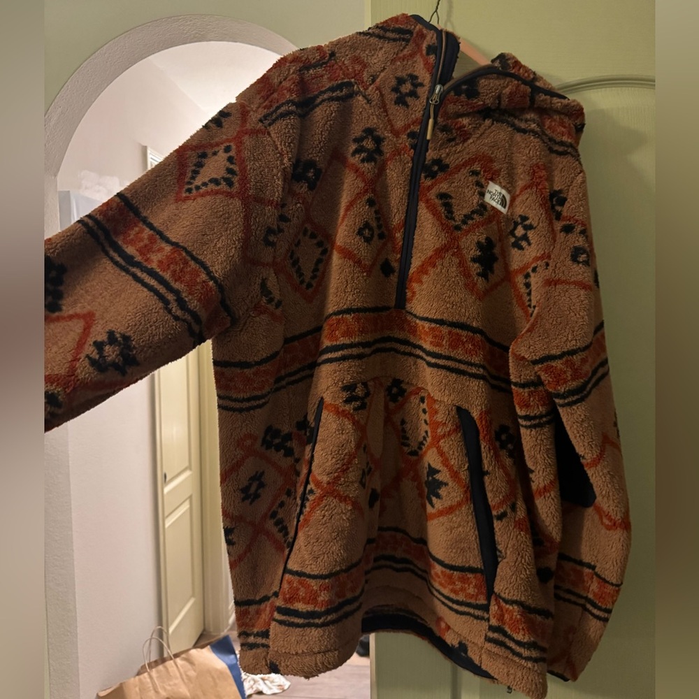 The north face half zip with hood